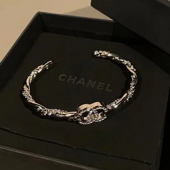 Chanel bracelet - Picture 2 of 7